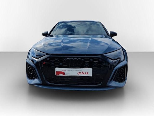Gebraucht Audi RS3 Sportback Ambiente 400 PS (294 kW) 2024 Kemoragrau metallic Kleinwagen