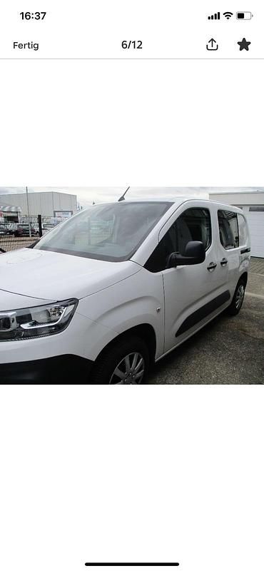 Weiß Gebraucht 2019 Citroën Berlingo Van / Kleinbus | 13.400 € - Bild 1/4