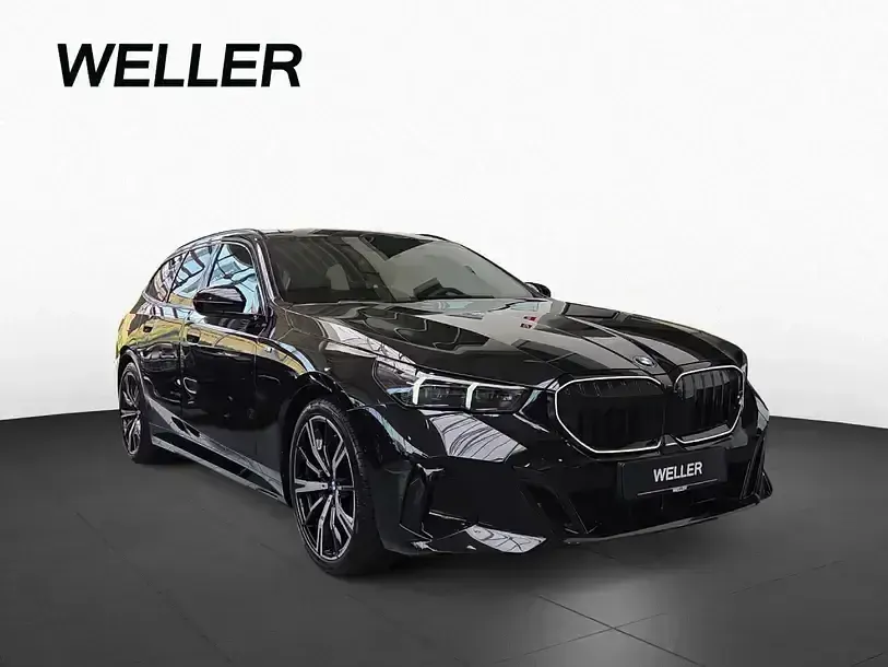 Gebraucht BMW 540 M Sport 286 PS (210 kW) 2025 Black sapphire (schwarz) Kombi
