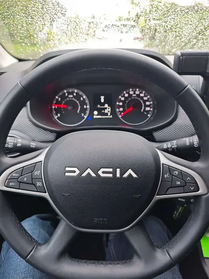 Gebraucht Dacia Sandero Expression 91 PS (66 kW) 2025 Weiß Limousine
