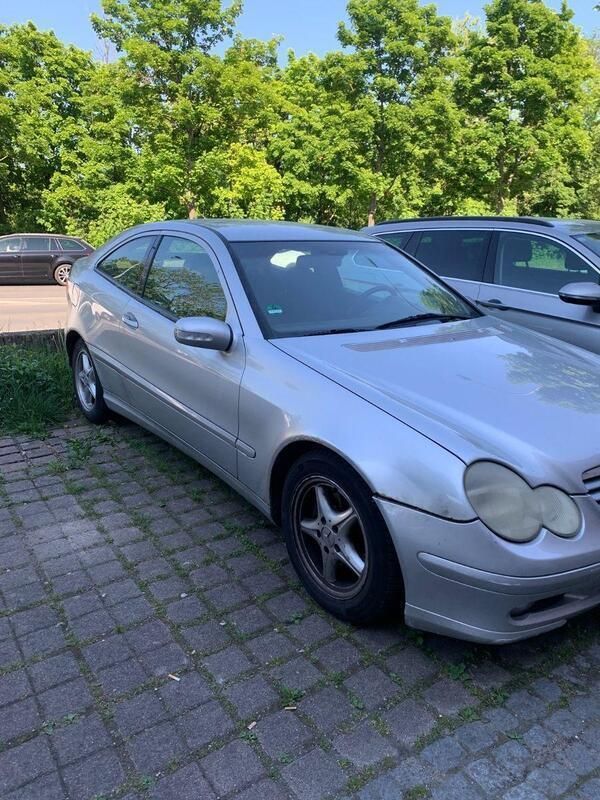 Silber Gebraucht 2003 Mercedes C200 Coupé | 900 € (Superpreis) - Bild 1/4
