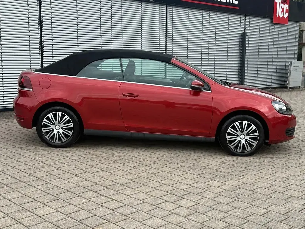 Gebraucht VW Golf Cabriolet 105 PS (77 kW) 2012 Rot Cabrio