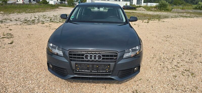 Grau Gebraucht 2010 Audi A4 Attraction Limousine | 4.900 € (Superpreis) - Bild 1/4