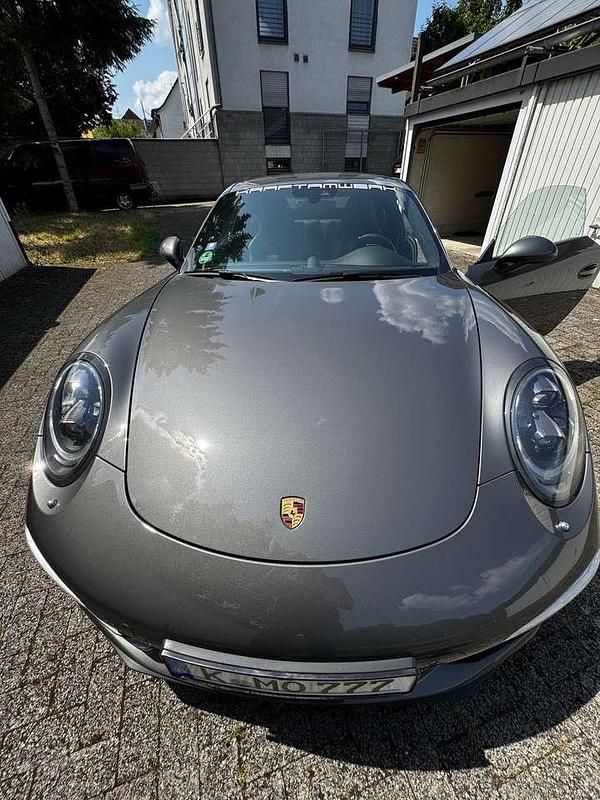 Grau Gebraucht 2015 Porsche 911 Carrera S Coupé | 86.500 € (Fairer Preis) - Bild 1/4