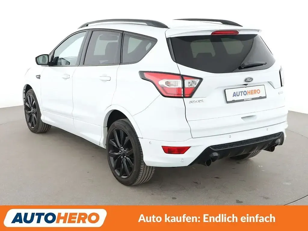 Gebraucht Ford Kuga ST-Line 150 PS (110 kW) 2018 Weiß SUV