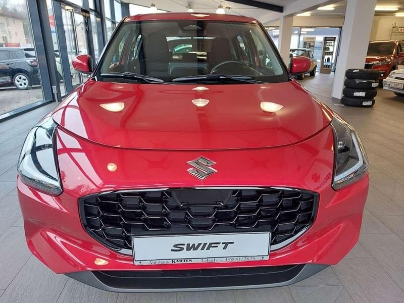 Gebraucht Suzuki Swift Club 86 PS (63 kW) 2024 Rot Kleinwagen