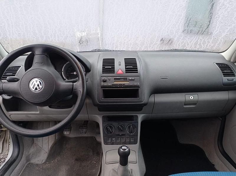 Gebraucht VW Polo Comfortline 75 PS (55 kW) 2000 Silber Limousine