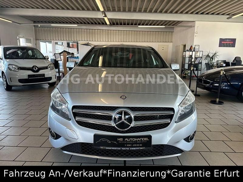 Gebraucht Mercedes A180 109 PS (80 kW) 2013 Silber Limousine
