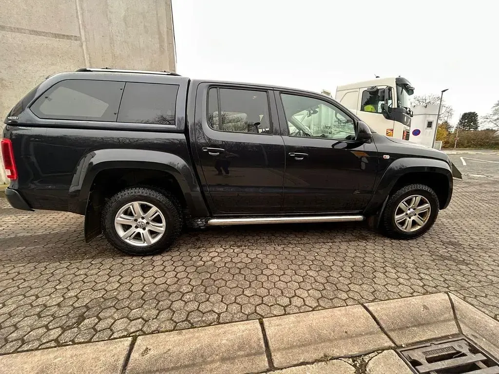 Gebraucht VW Amarok Trendline 179 PS (131 kW) 2015 Schwarz Pickup