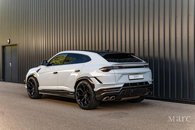 Gebraucht Lamborghini Urus 666 PS (489 kW) 2024 Bianco icarus SUV