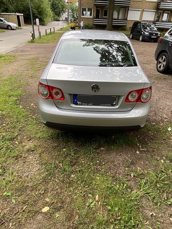 Gebraucht VW Jetta 150 PS (110 kW) 2006 Silber Limousine