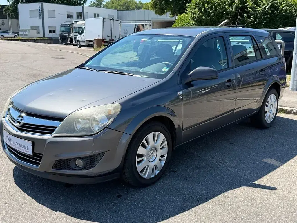 Gebraucht Opel Astra Selection 101 PS (74 kW) 2009 Grau Limousine