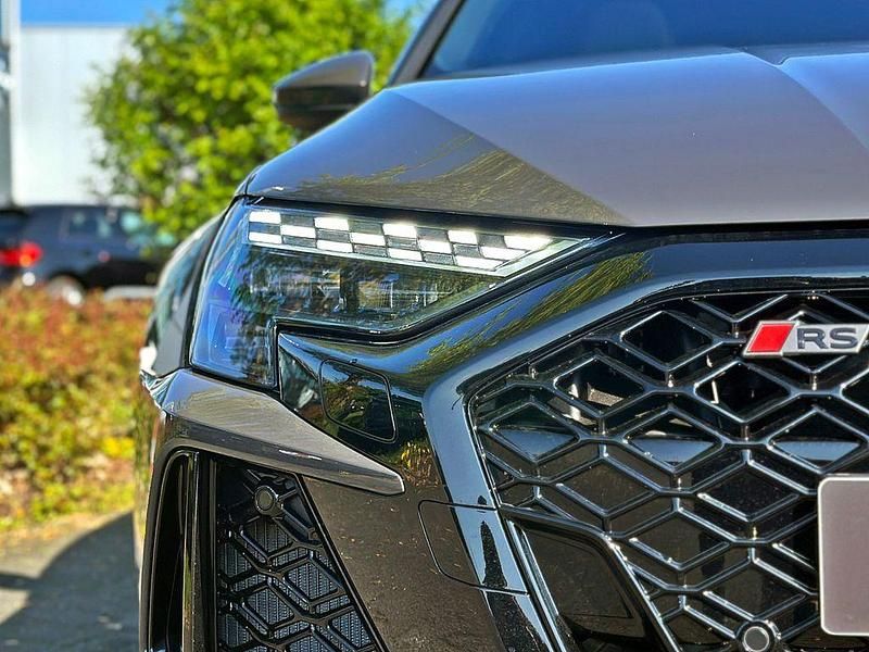 Neu Audi RS3 Sport 400 PS (294 kW) 2026 Grau Limousine