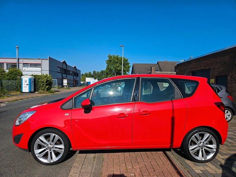 Gebraucht Opel Meriva 101 PS (74 kW) 2010 Rot Van / Kleinbus
