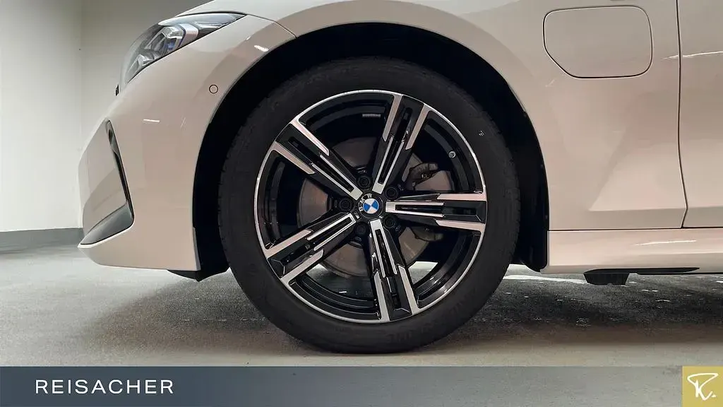 Gebraucht BMW 330 M Sport 252 PS (185 kW) 2025 Weiß Limousine
