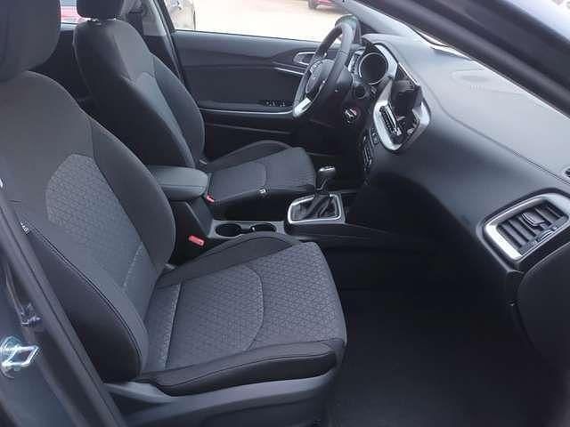 Neu Kia Ceed 140 PS (102 kW) 2025 Kleinwagen