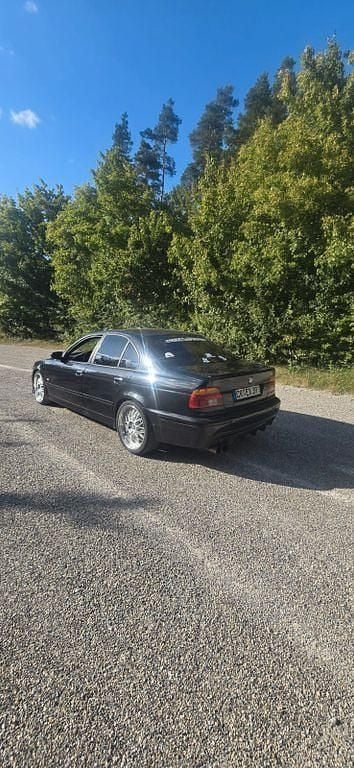 Gebraucht BMW 530 231 PS (169 kW) 2000 Schwarz Limousine
