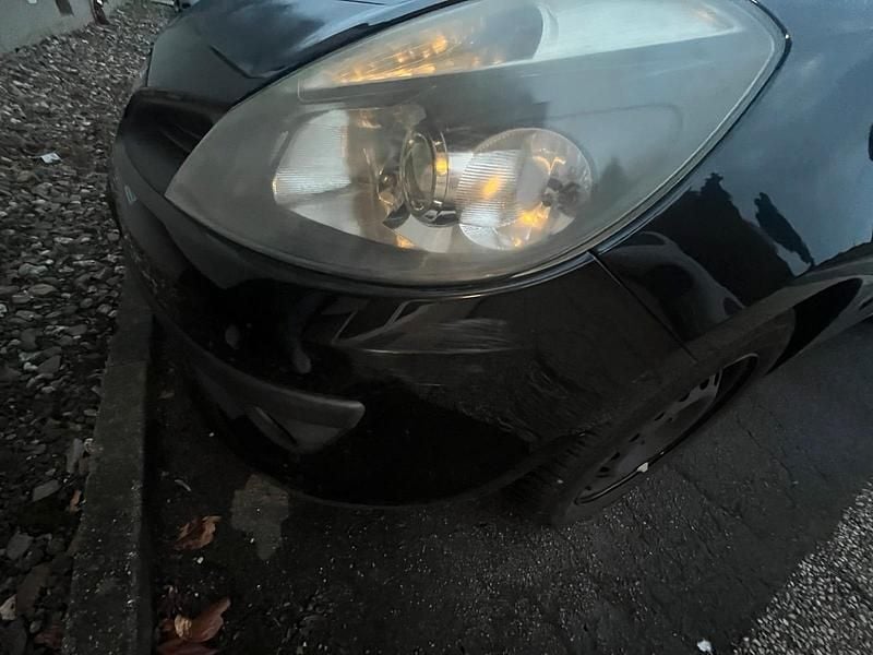 Gebraucht Renault Clio III 88 PS (64 kW) 2007 Schwarz Kleinwagen