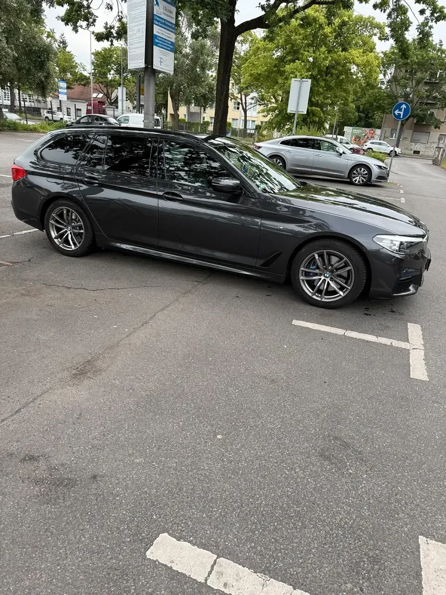 Gebraucht BMW 530 M Sport 252 PS (185 kW) 2020 Grau Kombi