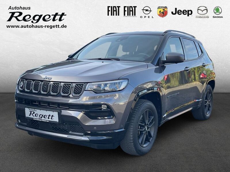 Grau Gebraucht 2021 Jeep Compass Limited SUV | 23.990 € (Guter Preis) - Bild 1/4