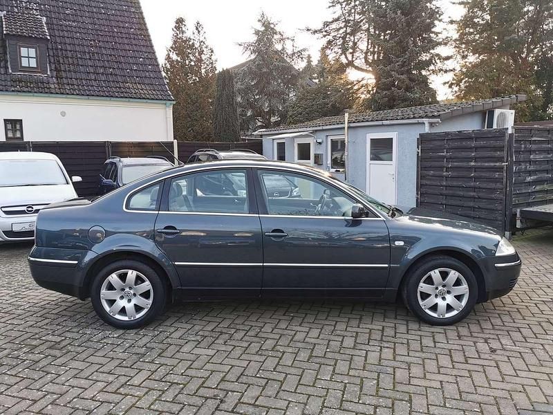Gebraucht VW Passat Highline 150 PS (110 kW) 2003 Grau Limousine