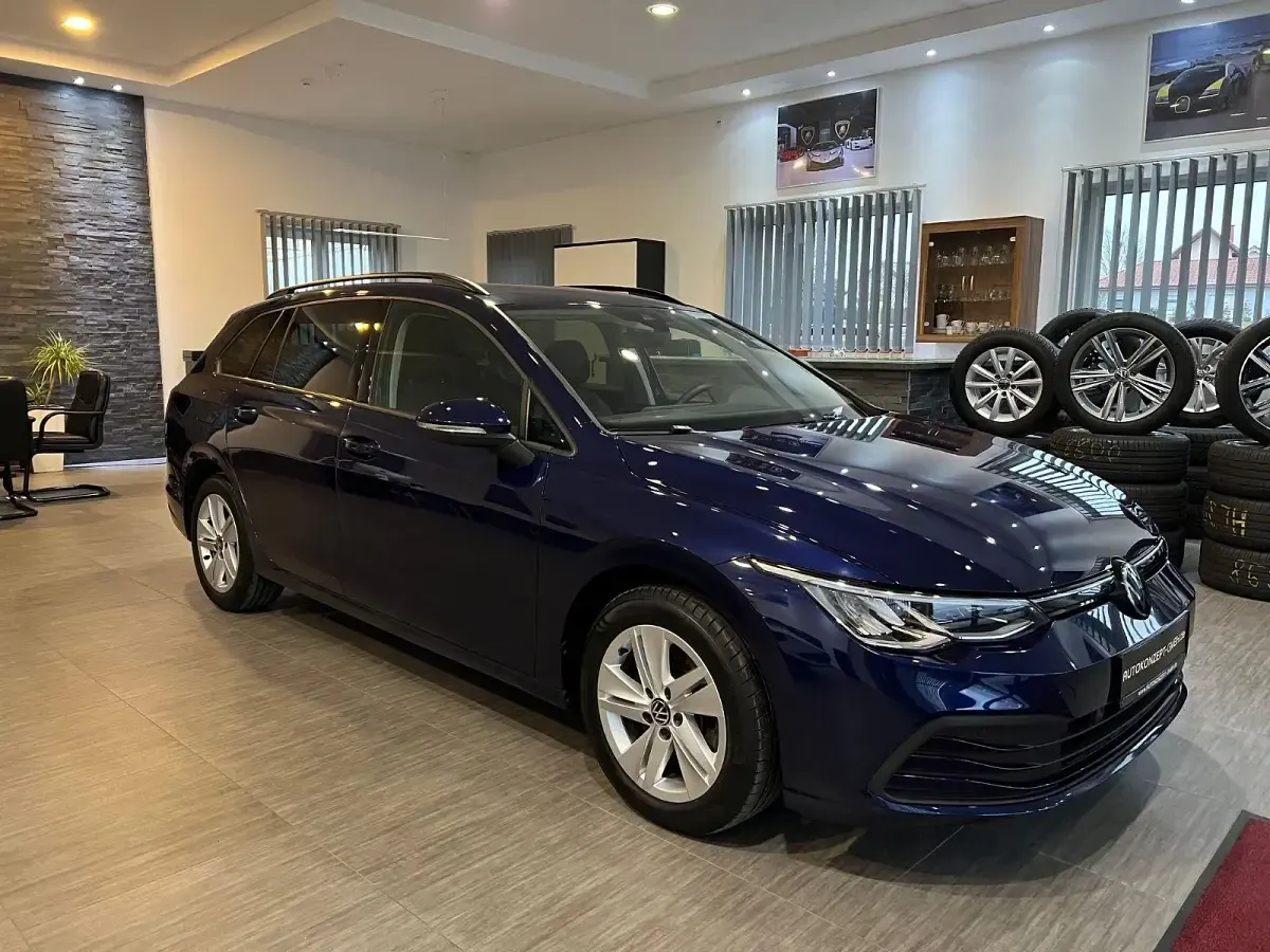Gebraucht VW Golf VIII 150 PS (110 kW) 2021 Blau Kombi