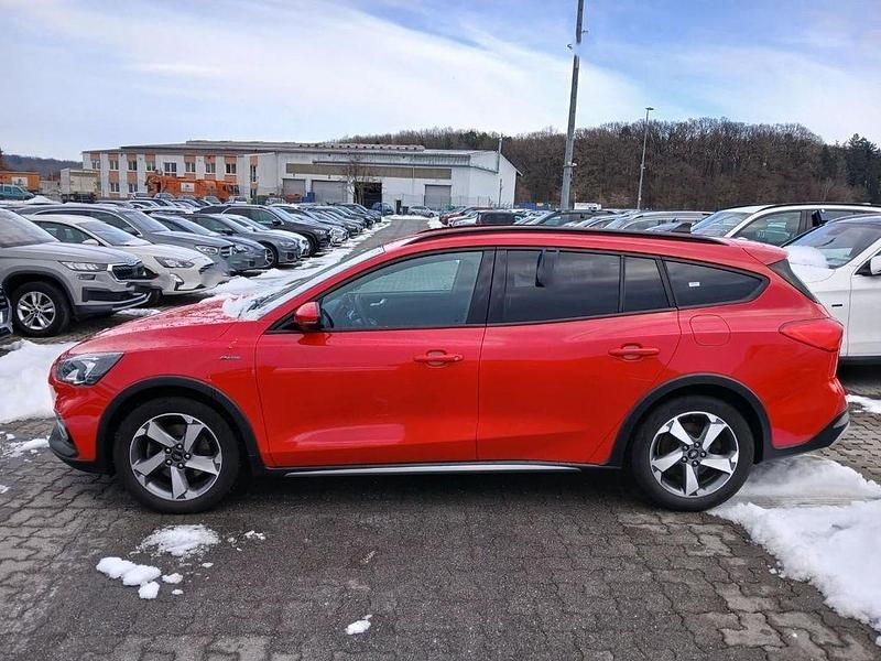 Gebraucht Ford Focus Active X 120 PS (88 kW) 2021 Rot Kombi