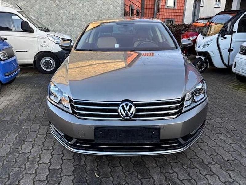 Gebraucht VW Passat Highline 140 PS (102 kW) 2014 Lightbraun metallic Limousine