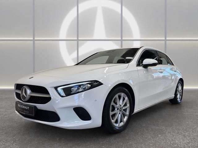 Weiss Gebraucht 2018 Mercedes A200 Progressive Limousine | 19.990 € (Fairer Preis) - Bild 1/4