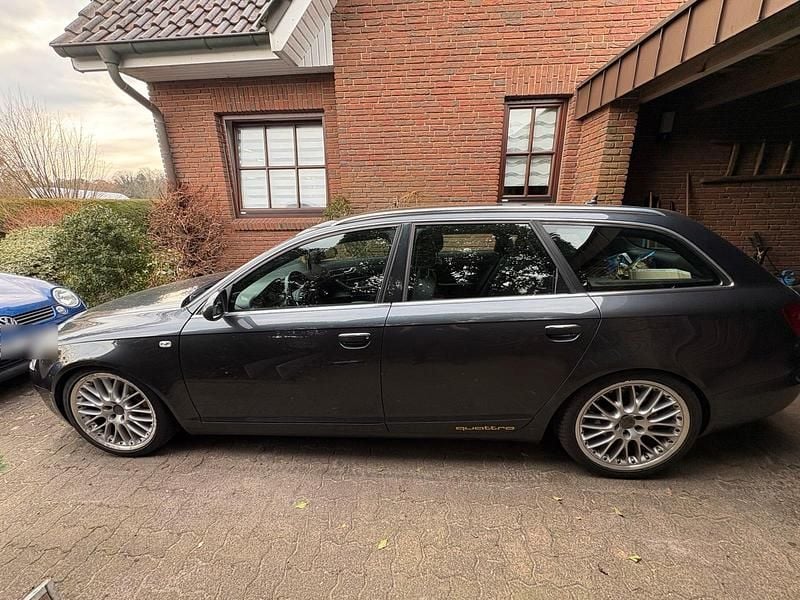 Second-hand Audi A6 300 CP (220 kW) 2005 Gri Break