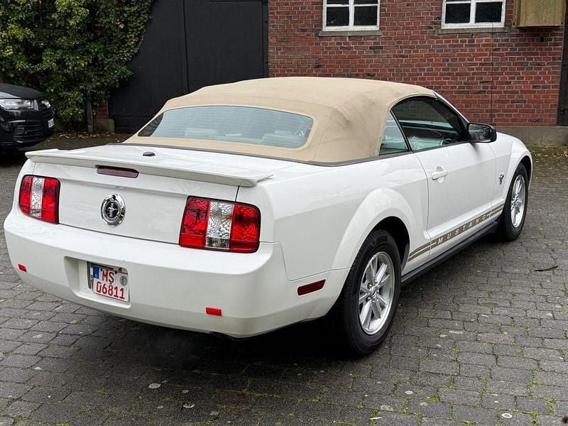 Gebraucht Ford Mustang 213 PS (156 kW) 2008 Weiß Cabrio