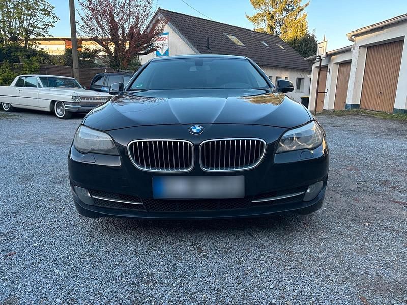 Usata BMW 520 Efficient Dynamics 183 CV (134 kW) 2013 Nero Berlina