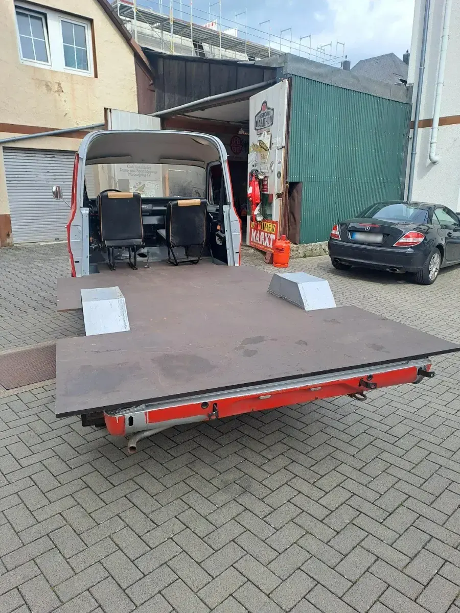 Käytetty Ford Transit 65 HP (47 kW) 1977 Punainen
