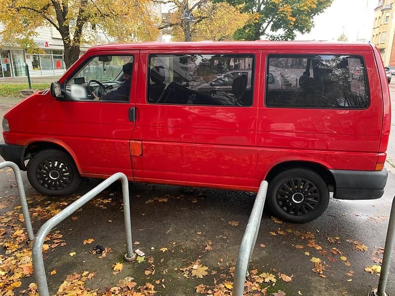 Gebraucht VW T4 102 PS (75 kW) 1999 Rot Van