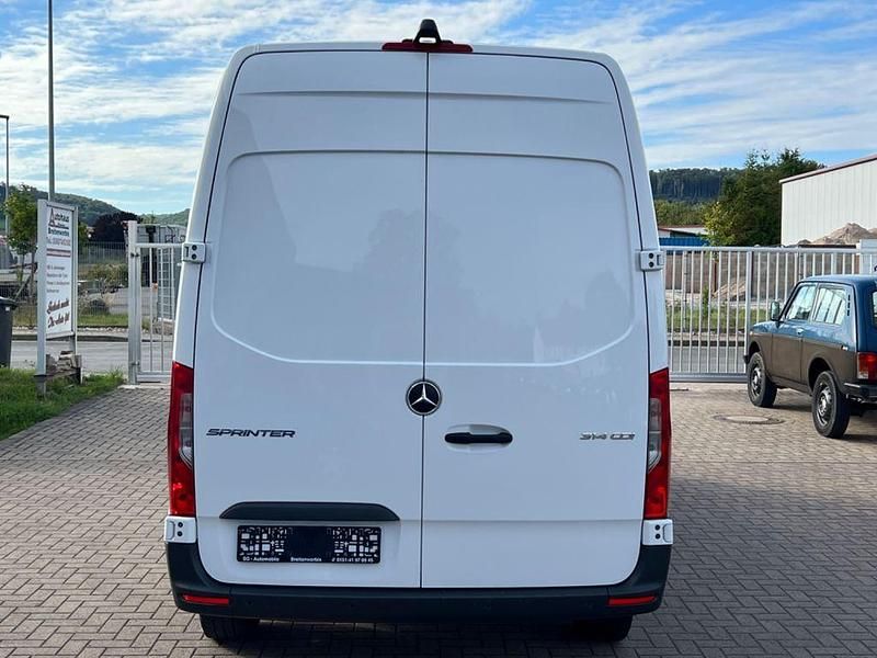 Gebraucht Mercedes Sprinter 143 PS (105 kW) 2020 Weiß Van