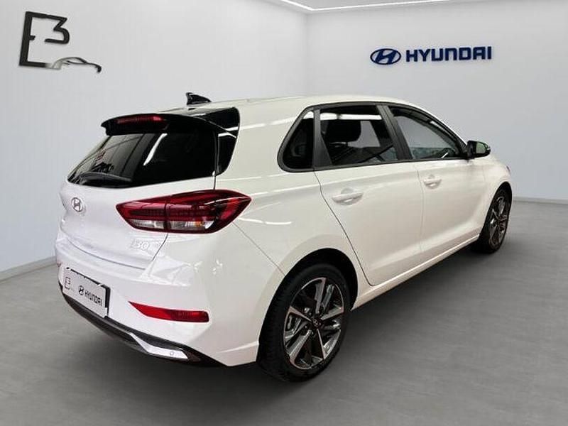 Gebraucht Hyundai i30 Advantage 101 PS (74 kW) 2025 Weiß Limousine