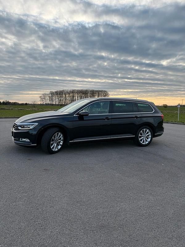 Gebraucht VW Passat 140 PS (102 kW) 2016 Schwarz Kombi