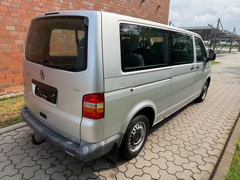 Gebraucht VW Caravelle 102 PS (75 kW) 2007 Silber Van / Kleinbus