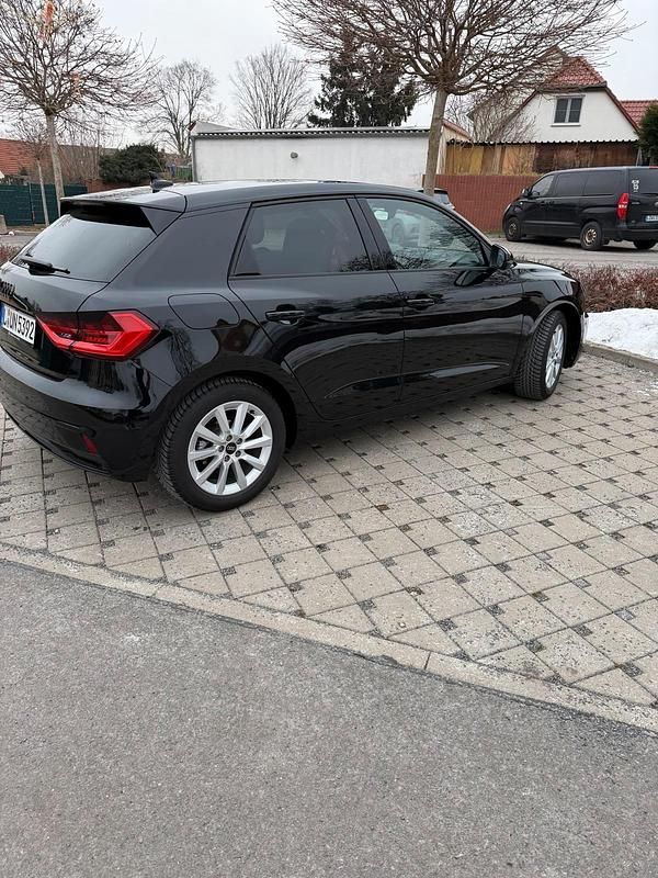 Gebraucht Audi A1 Advanced Plus 116 PS (85 kW) 2024 Schwarz Limousine