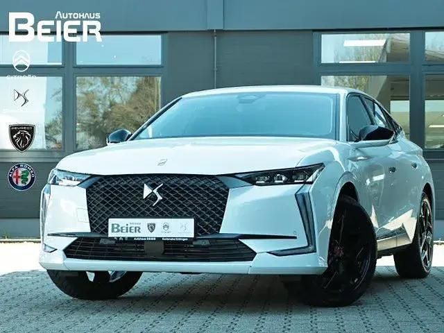 Weiß Gebraucht 2022 DS Automobiles DS4 Performance Limousine | 28.980 € (Fairer Preis) - Bild 1/4