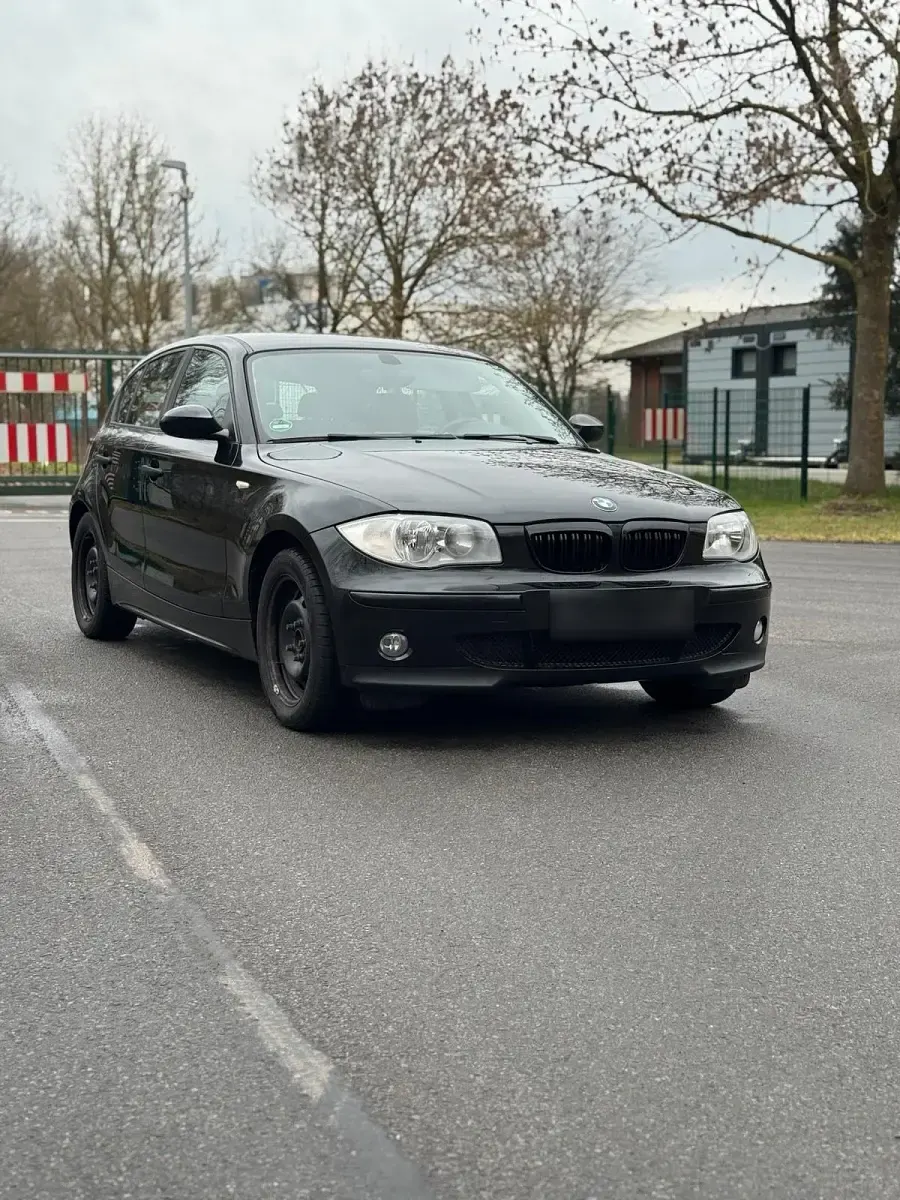 Gebraucht BMW 116 115 PS (84 kW) 2006 Schwarz Kleinwagen