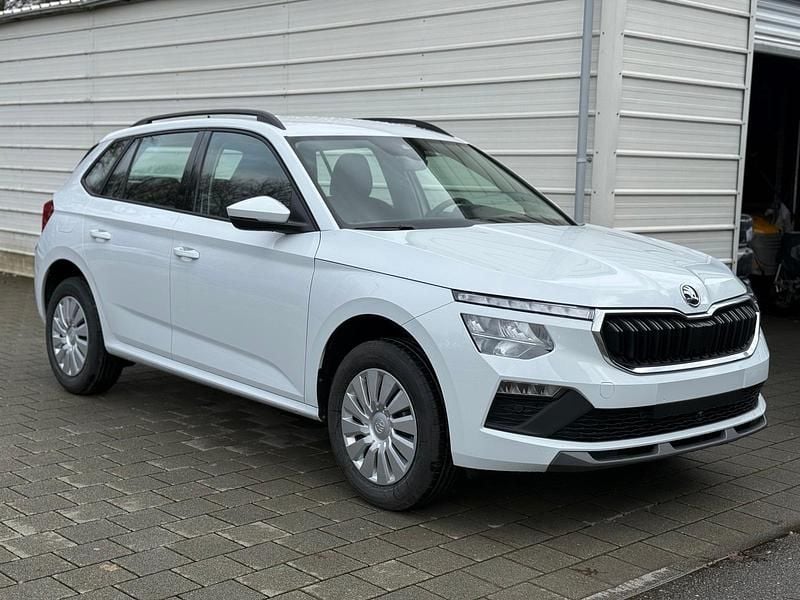 Neu Skoda Kamiq Selection 150 PS (110 kW) 2025 Moonweiß perleffekt SUV