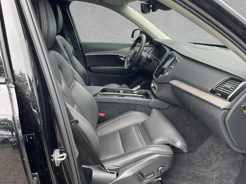 Second-hand Volvo XC90 Plus 455 CP (334 kW) 2023 Negru SUV
