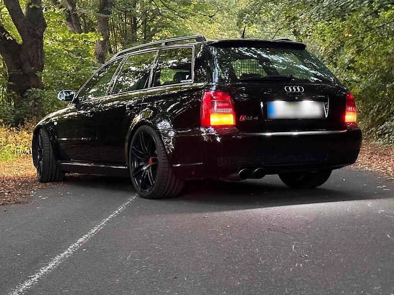 Usado Audi RS4 Performance 381 HP (280 kW) 2001 Preto Carrinha