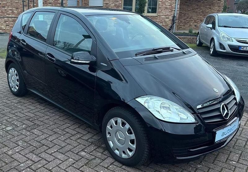Gebraucht Mercedes A160 95 PS (69 kW) 2011 Schwarz Limousine