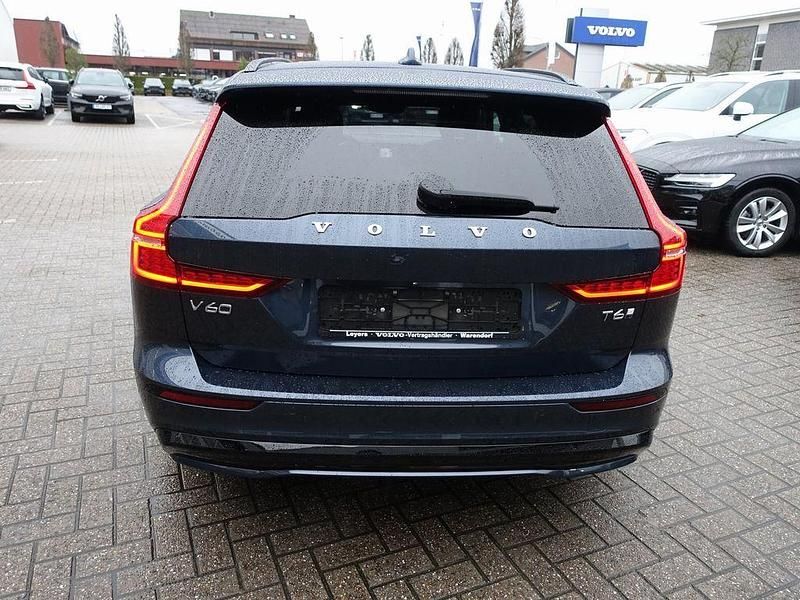 Gebraucht Volvo V60 Plus 398 PS (292 kW) 2025 Blau Kombi
