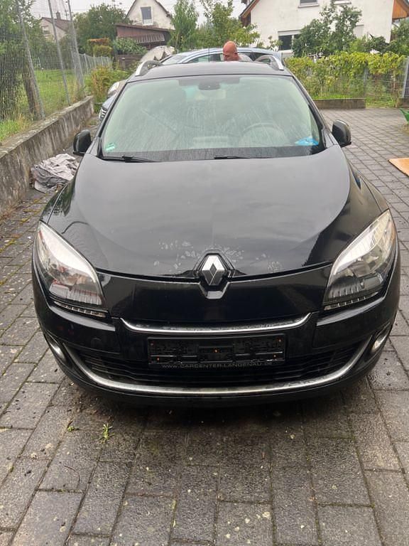 Schwarz Gebraucht 2013 Renault Mégane III Bose Edition Limousine | 3.800 € (Superpreis) - Bild 1/4
