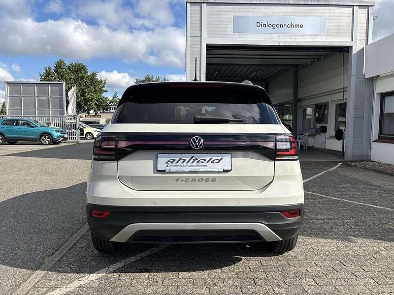 Gebraucht VW T-Cross Move 95 PS (69 kW) 2023 Ascotgrau SUV