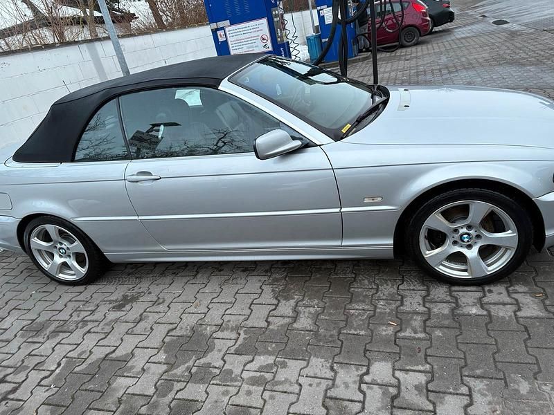 Gebraucht BMW 320 Cabriolet 170 PS (125 kW) 2001 Silber Cabrio