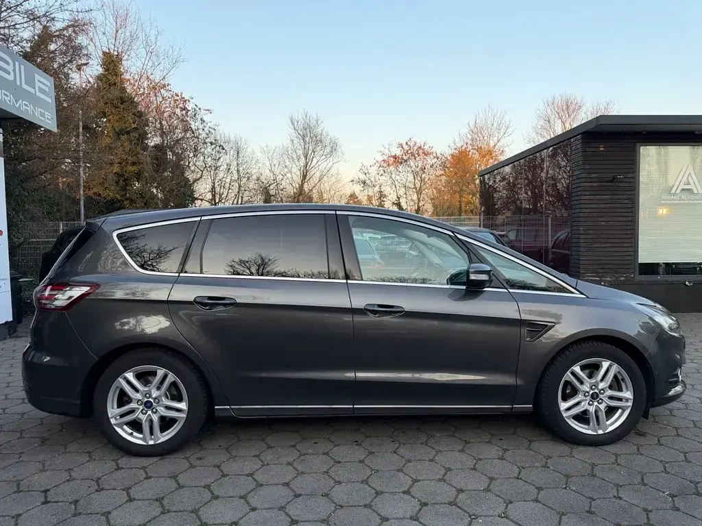 Occasion Ford S-MAX Titanium 241 ch (177 kW) 2017 Gris Monospace